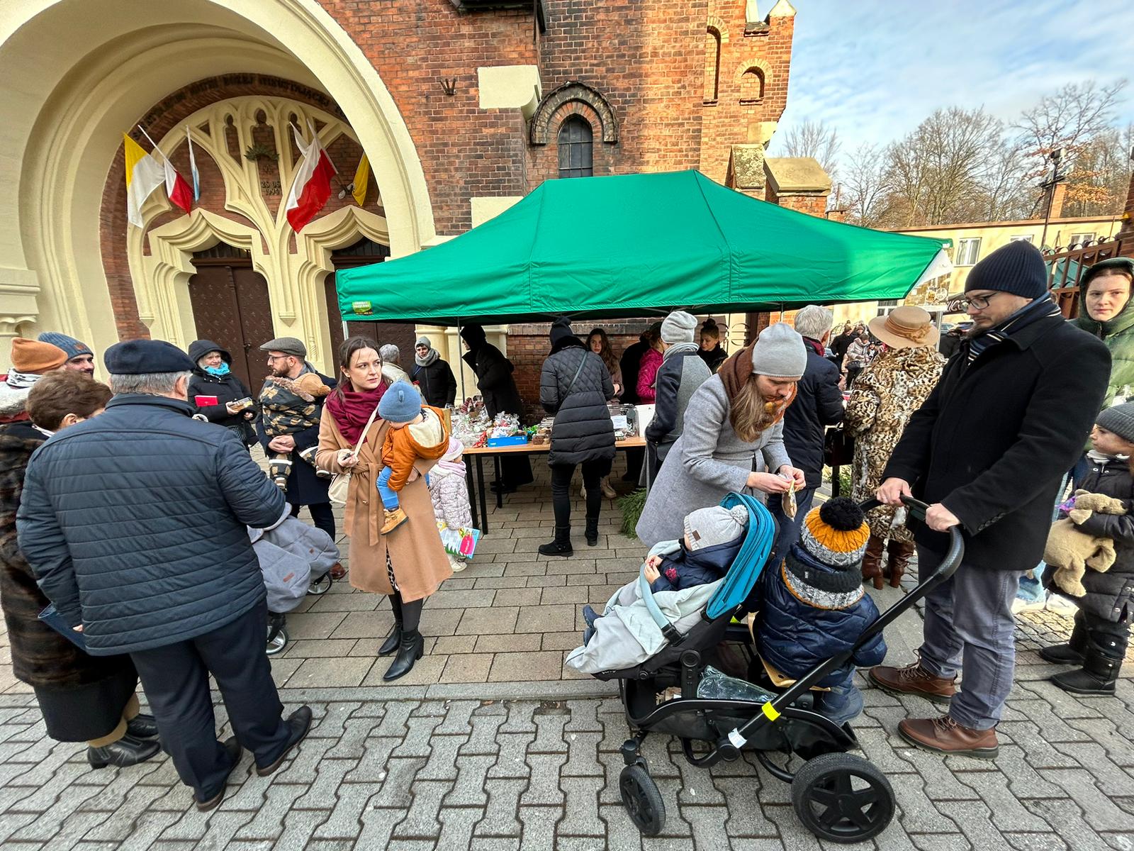 XVII Misyjny Jarmark z Aniołami w Krakowie fot. Jakub Ciepły CSsR (2).