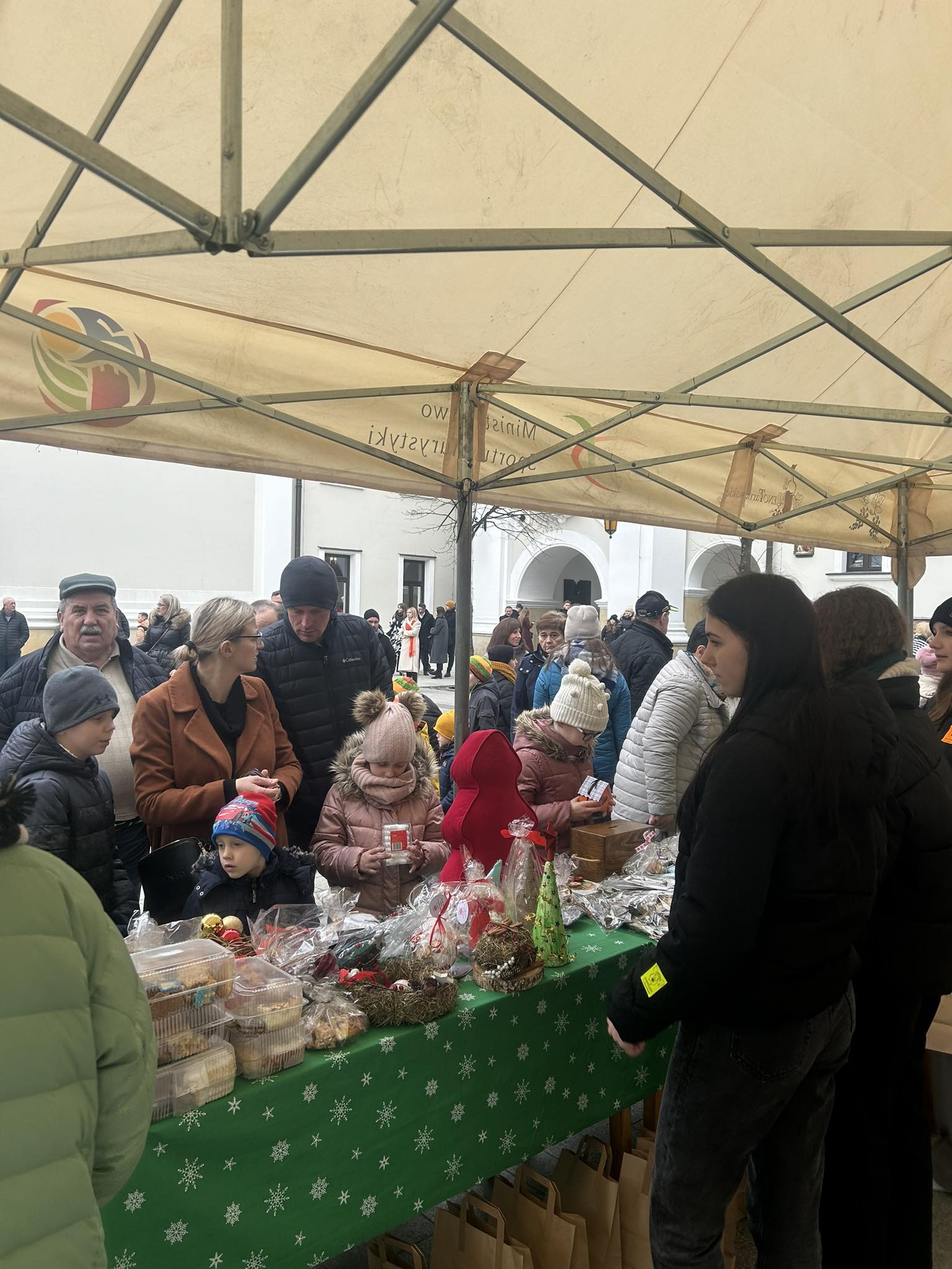 XVII Misyjny Jarmark z Aniołami w Tuchowie fot. Krystian Grabowski CSsR